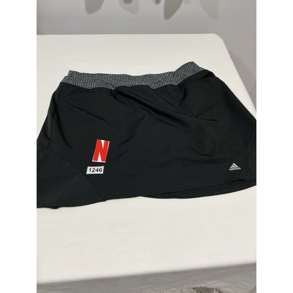 adidas Pants - Woman’s Adidas Xl Black Golf Skort